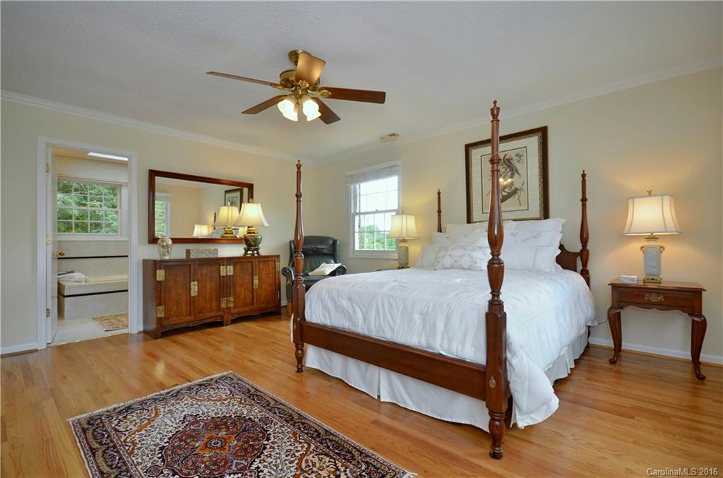 324 Stratford Road Asheville, NC 28804 - Photo 12 of 23 Gallery Image 12