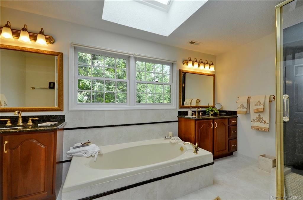 324 Stratford Road Asheville, NC 28804 - Photo 13 of 23 Gallery Image 13