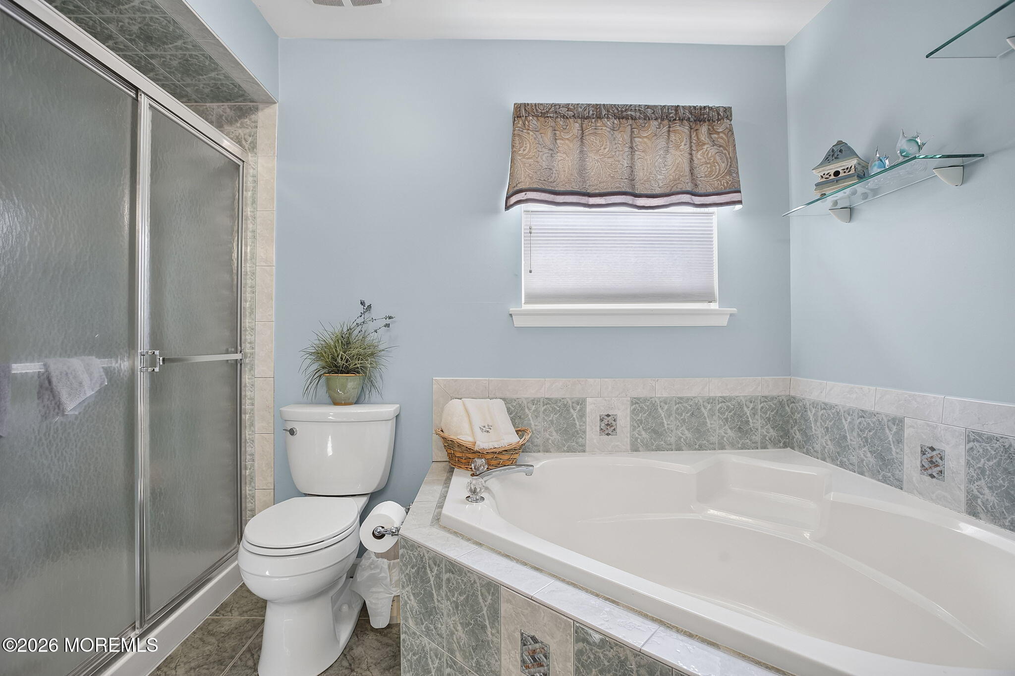452 Meadowood Road Jackson, NJ 08527 - Photo 21 of 53 Soaking Tub