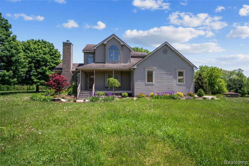 7304 Sanford Road Howell, MI 48855 - Photo 1 of 40