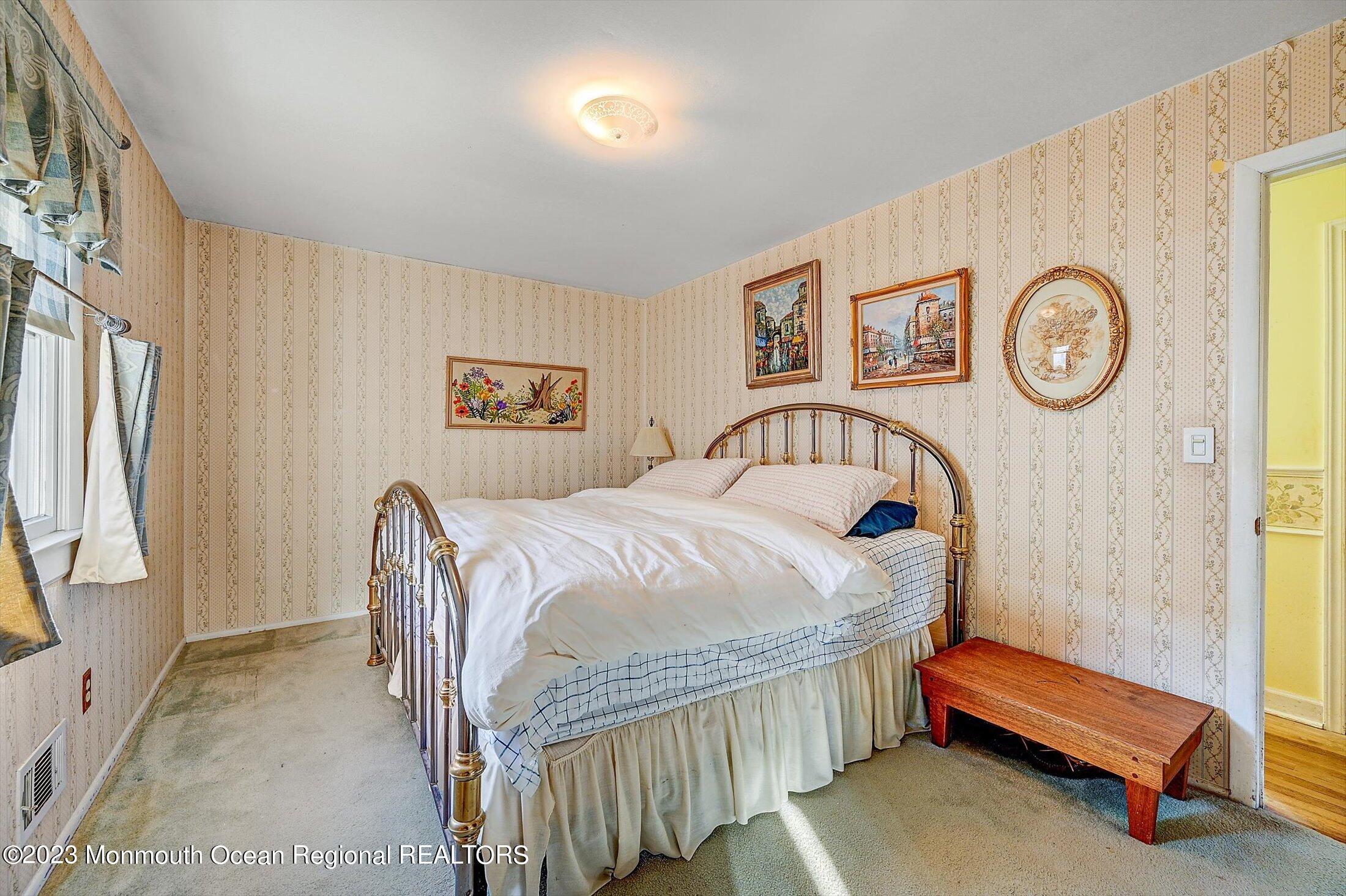 40 Smith Street Howell, NJ 07731 - Photo 14 of 25 MASTER BEDROOM