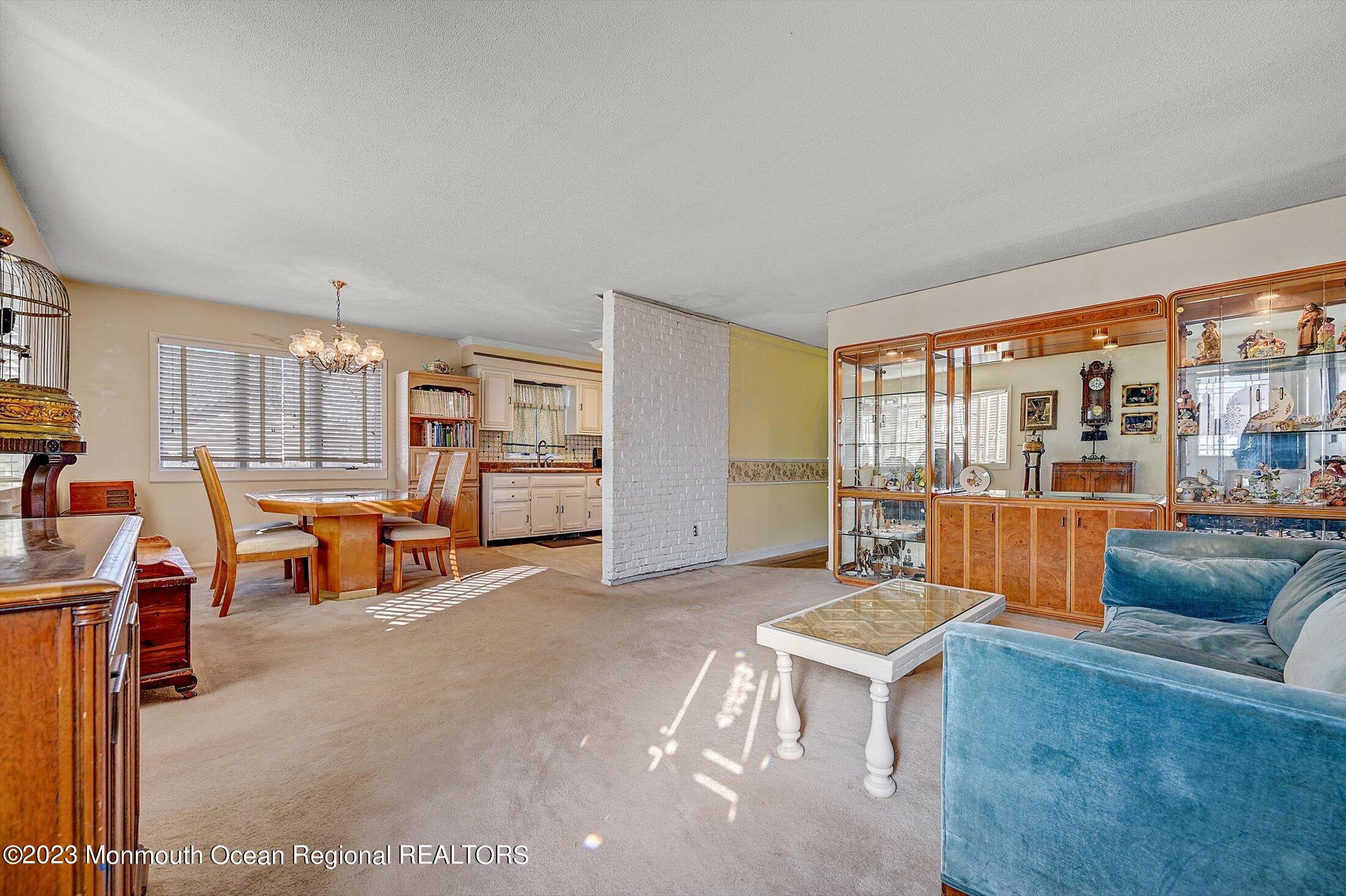 40 Smith Street Howell, NJ 07731 - Photo 2 of 25 LIVING ROOM