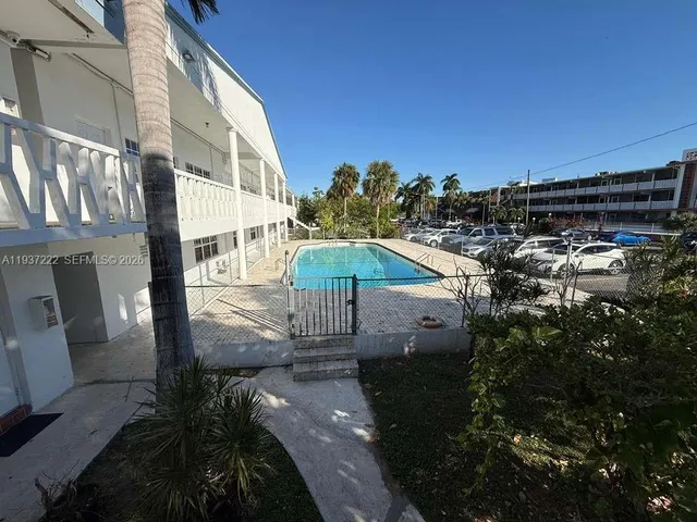 $1,500 | 1451 Northeast 170th Street, Unit 210A, North Miami Beach, FL 33162