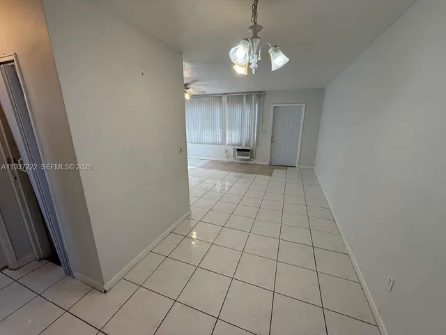 $1,500 | 1451 Northeast 170th Street, Unit 210A, North Miami Beach, FL 33162