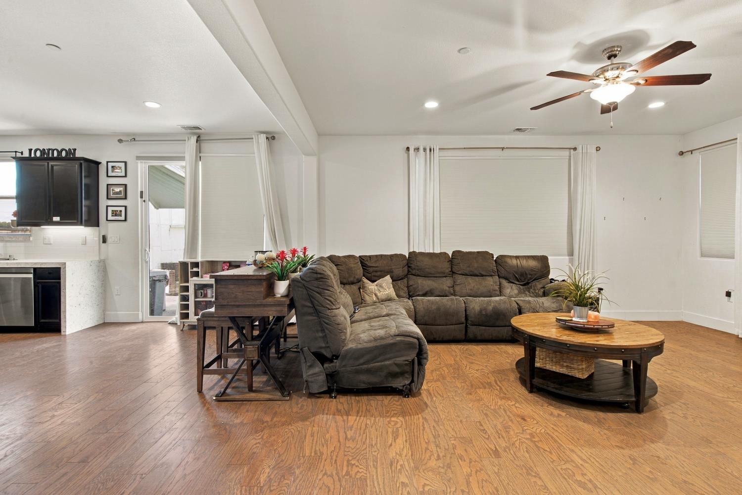 1655 Cady Lane Ripon, CA 95366 - Photo 13 of 37 Gallery Image 13