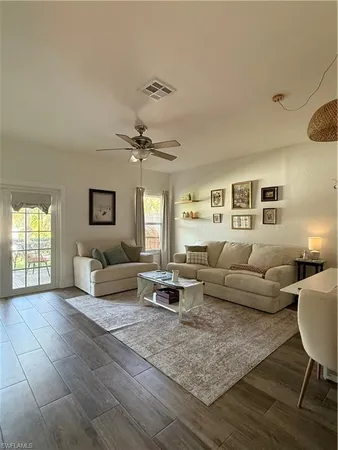 $2,500 | 6113 Lakefront Drive, Fort Myers, FL 33908