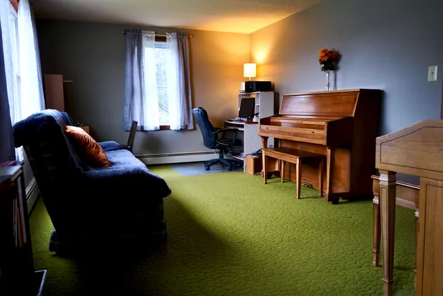 $299,900 | 327 Charleston Road, Dexter, ME 04930