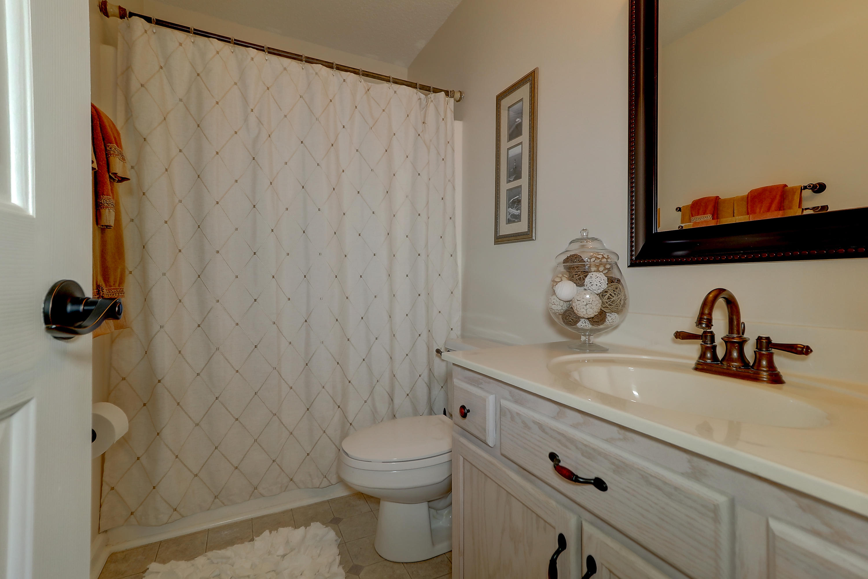 1322 Mapleton Avenue Charleston, SC 29412 - Photo 17 of 33 Hall Bath