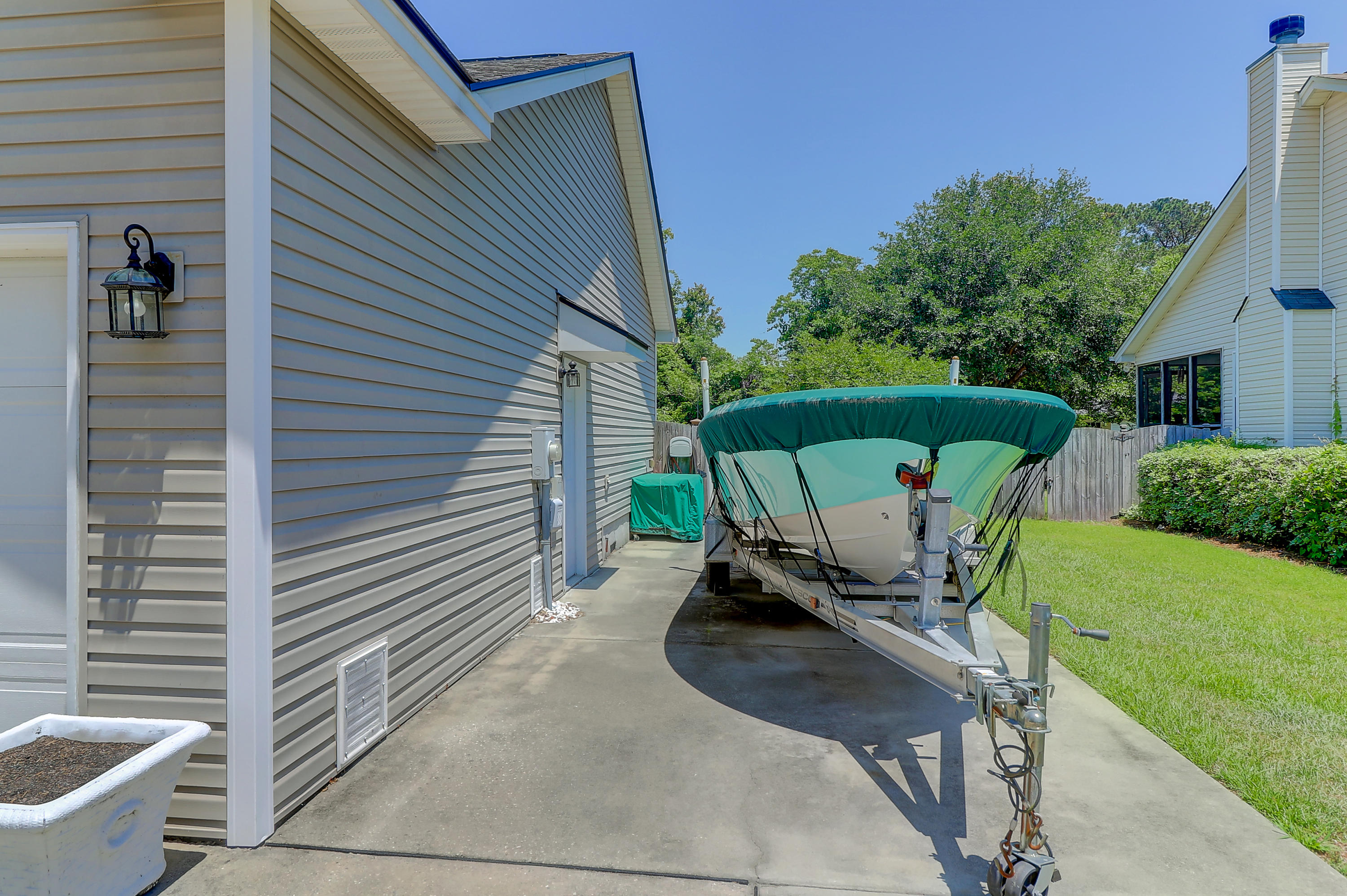 1322 Mapleton Avenue Charleston, SC 29412 - Photo 23 of 33 Side Yard Parking