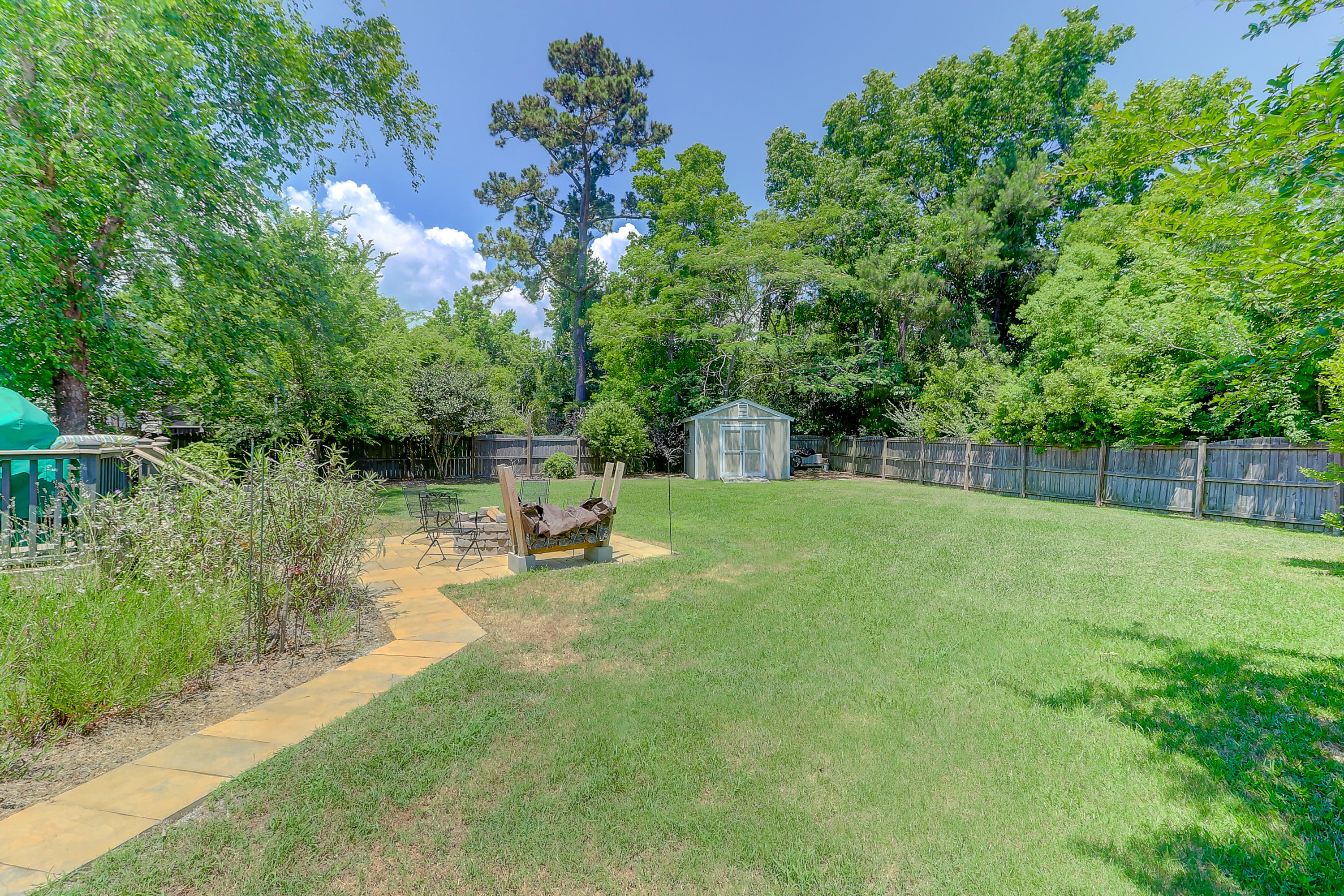 1322 Mapleton Avenue Charleston, SC 29412 - Photo 26 of 33 Back Yard