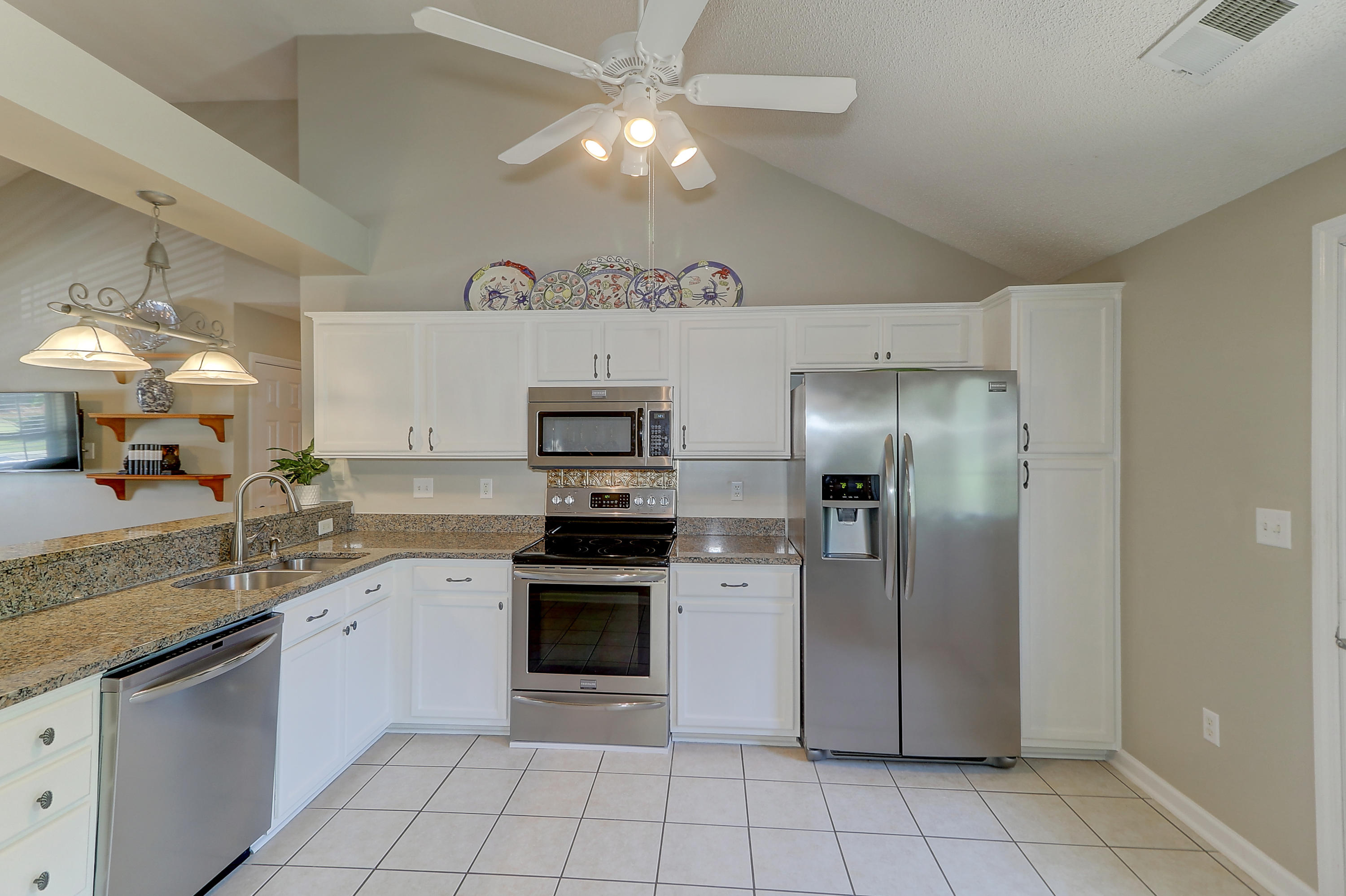 1322 Mapleton Avenue Charleston, SC 29412 - Photo 8 of 33 Kitchen