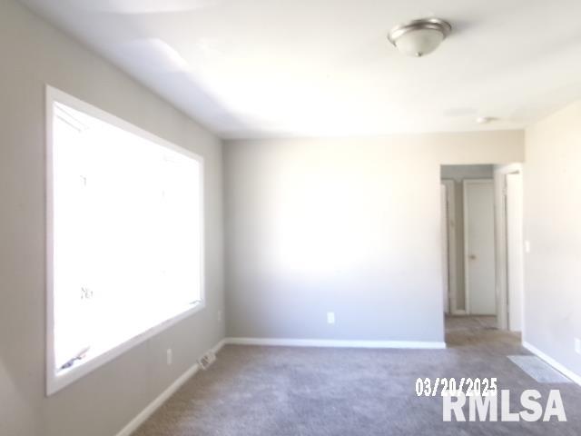 2022 Windsor Street Pekin, IL 61554 - Photo 2 of 17