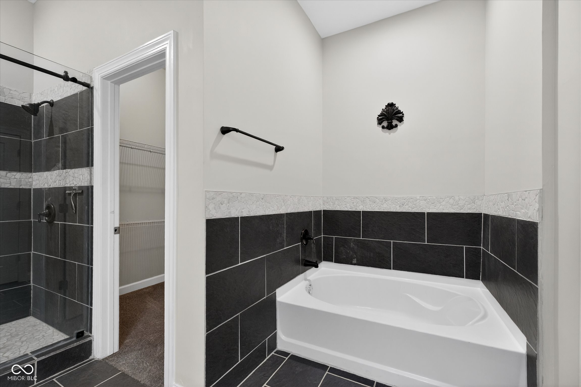 444 Keystone Avenue Indianapolis, IN 46201 - Photo 23 of 34