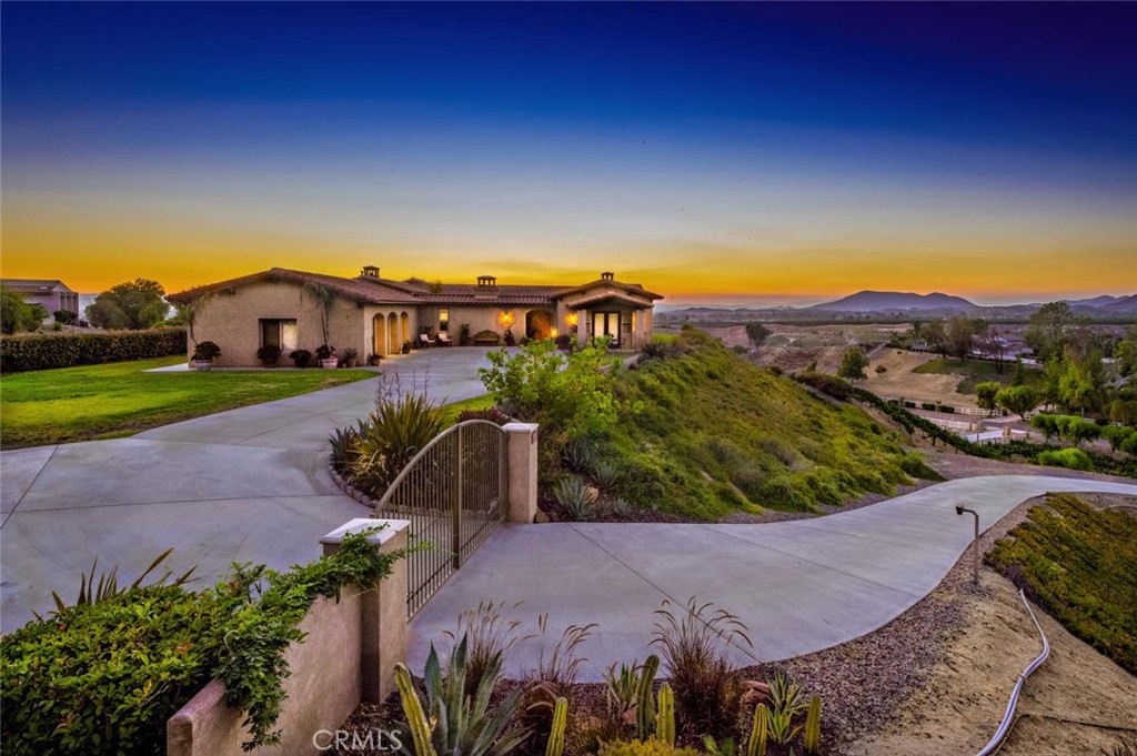 37605 Vía De Los Arboles