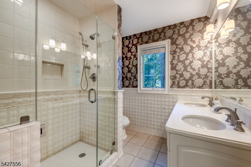 7 Byron Road Short Hills, NJ 07078 - Photo 17 of 33