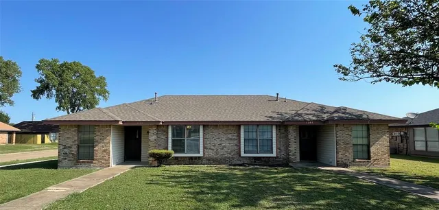 $1,450 | 1107 Valley View Drive, Glenn Heights, TX 75154