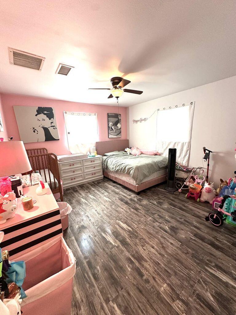 1409 Floydada Plainview, TX 79072 - Photo 11 of 16 11