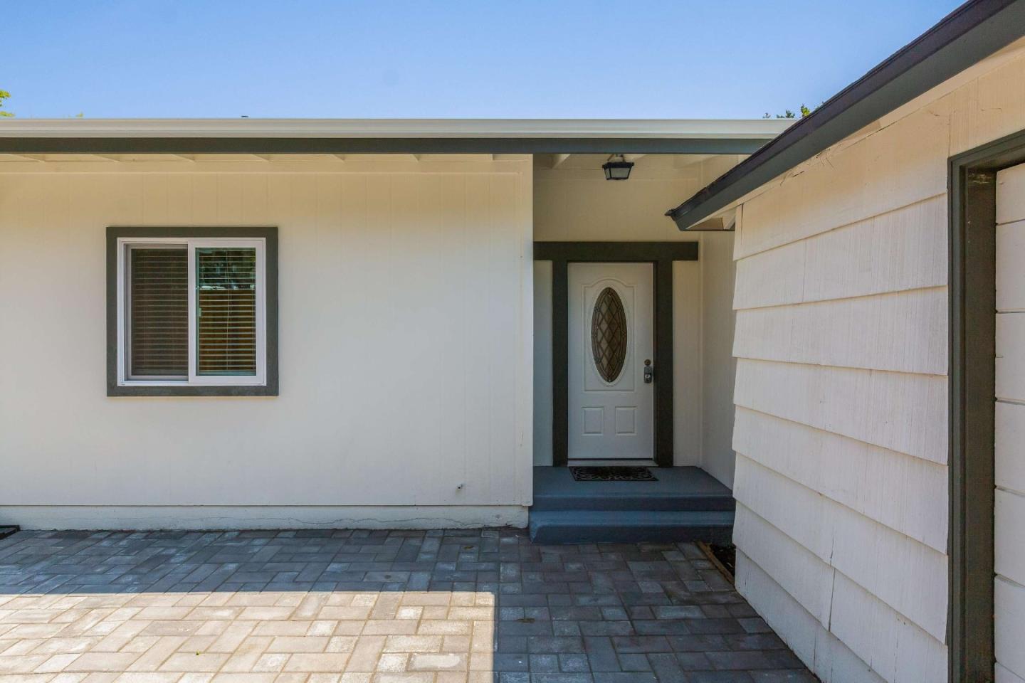 2360 Middlefield Road Palo Alto, CA 94301 - Photo 10 of 18 a front view of a house