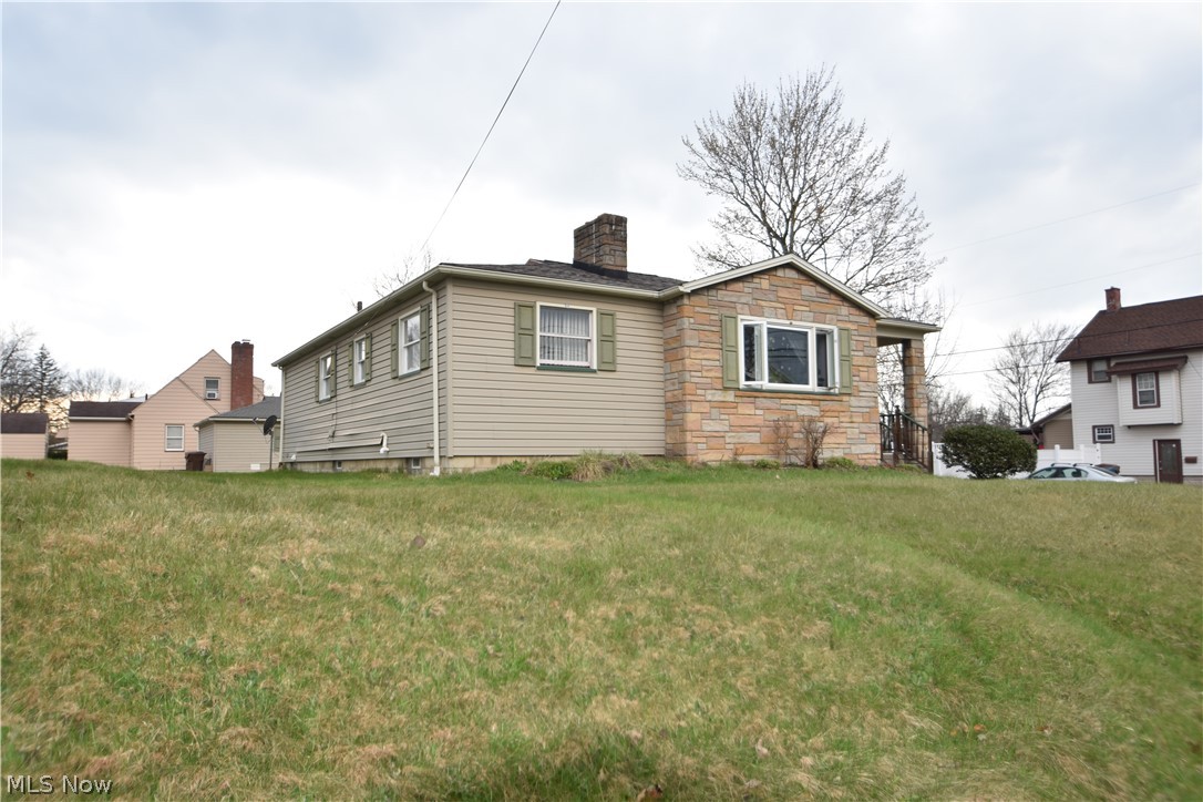 189 Center Street Struthers, OH 44471 - Photo 7 of 23