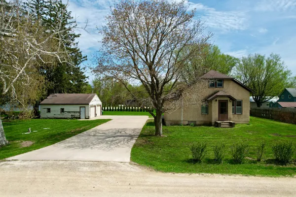 $199,900 | 7522 Salley Street Northwest, Oronoco, MN 55960