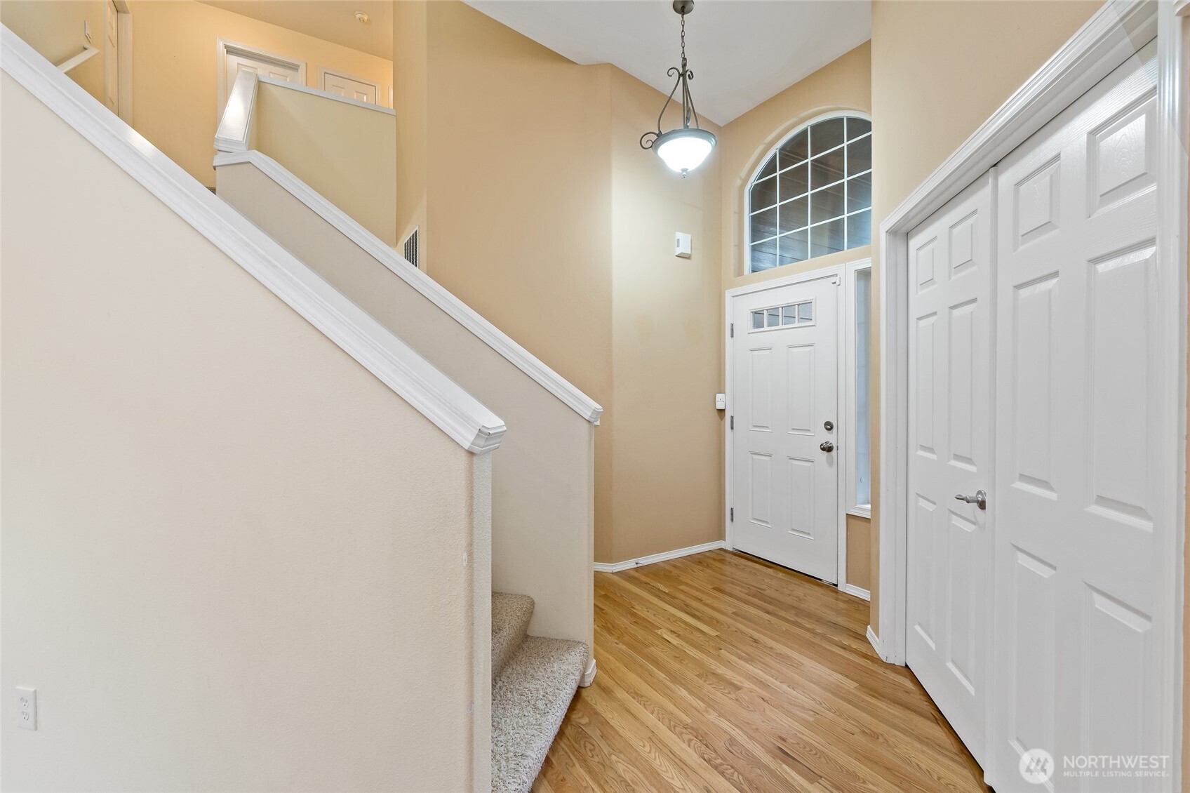 21017 Springhaven Way East Bonney Lake, WA 98391 - Photo 4 of 40