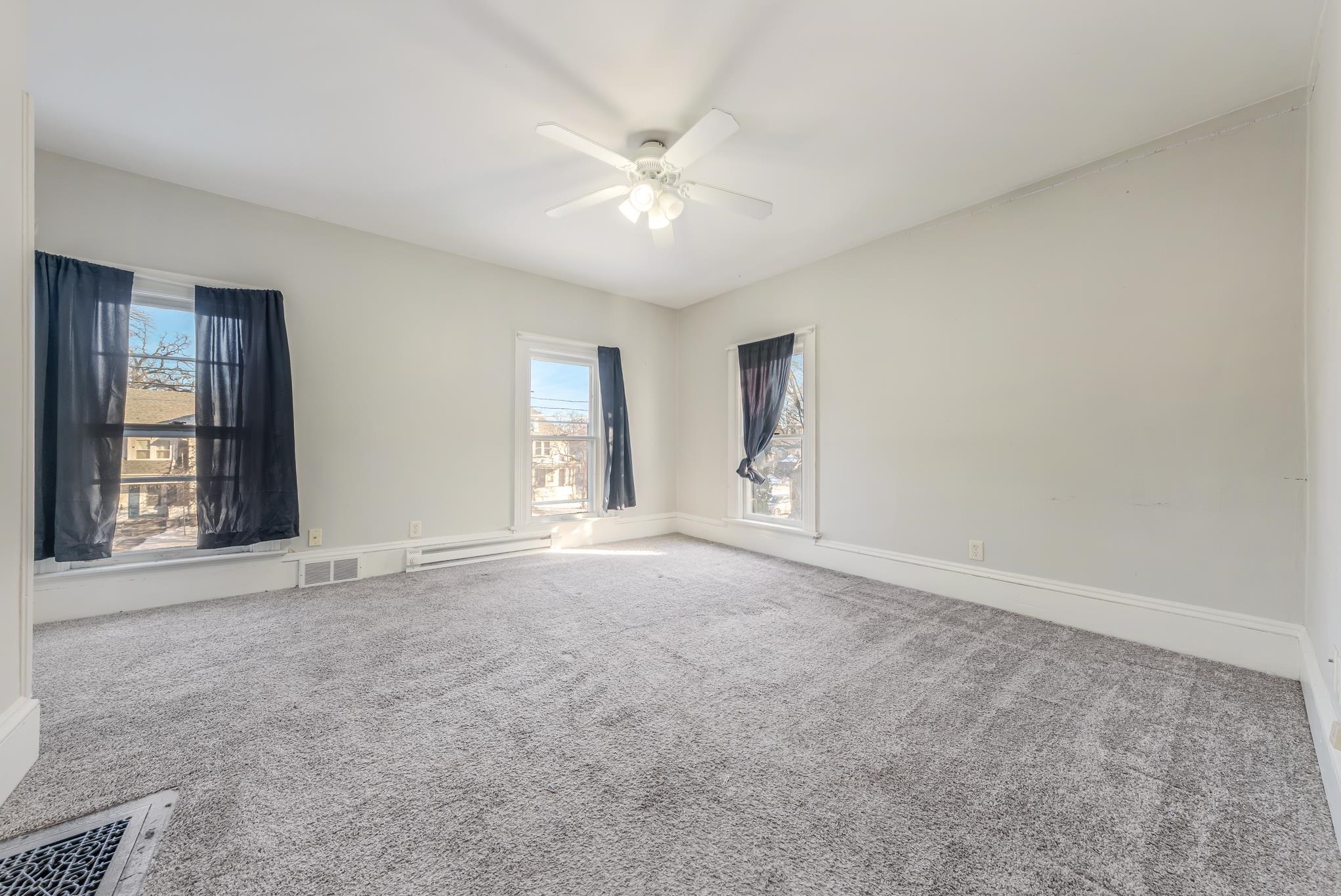 1217 Jackson Street Oshkosh, WI 54901 - Photo 15 of 25