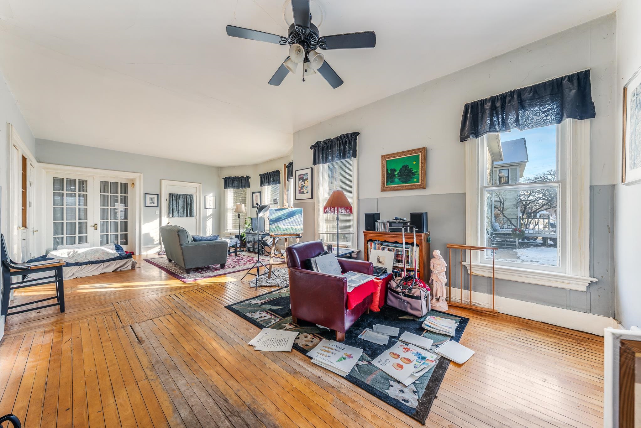 1217 Jackson Street Oshkosh, WI 54901 - Photo 5 of 25