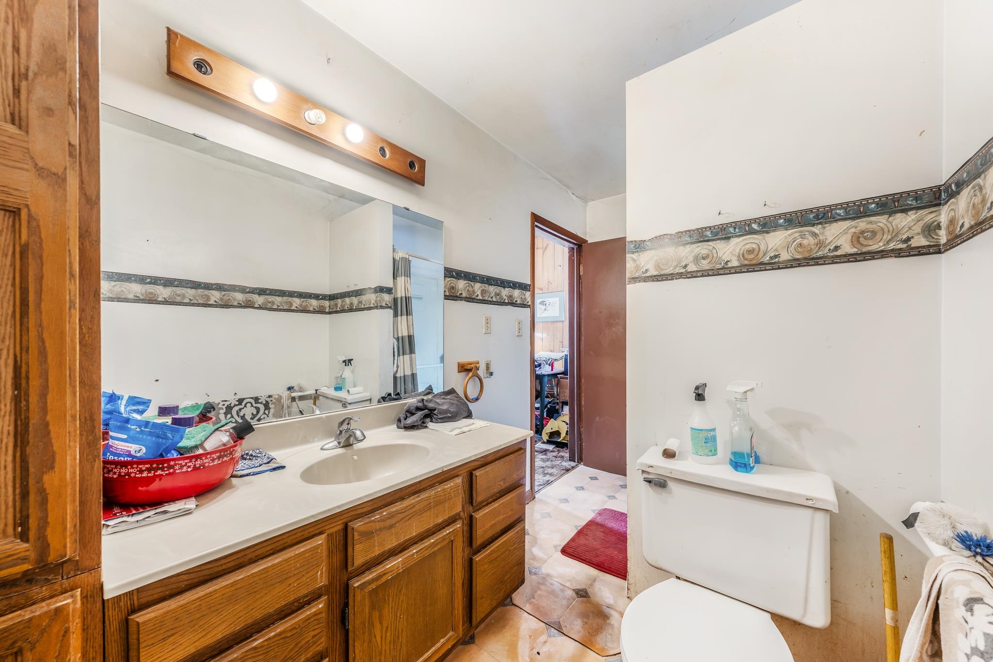 1217 Jackson Street Oshkosh, WI 54901 - Photo 8 of 25