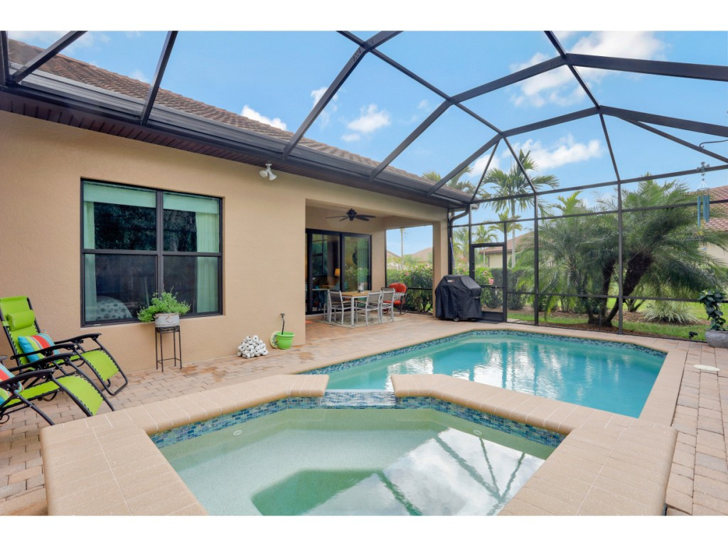 6561 Roma Way Naples, FL 34113 - Photo 4 of 34 Photo 4