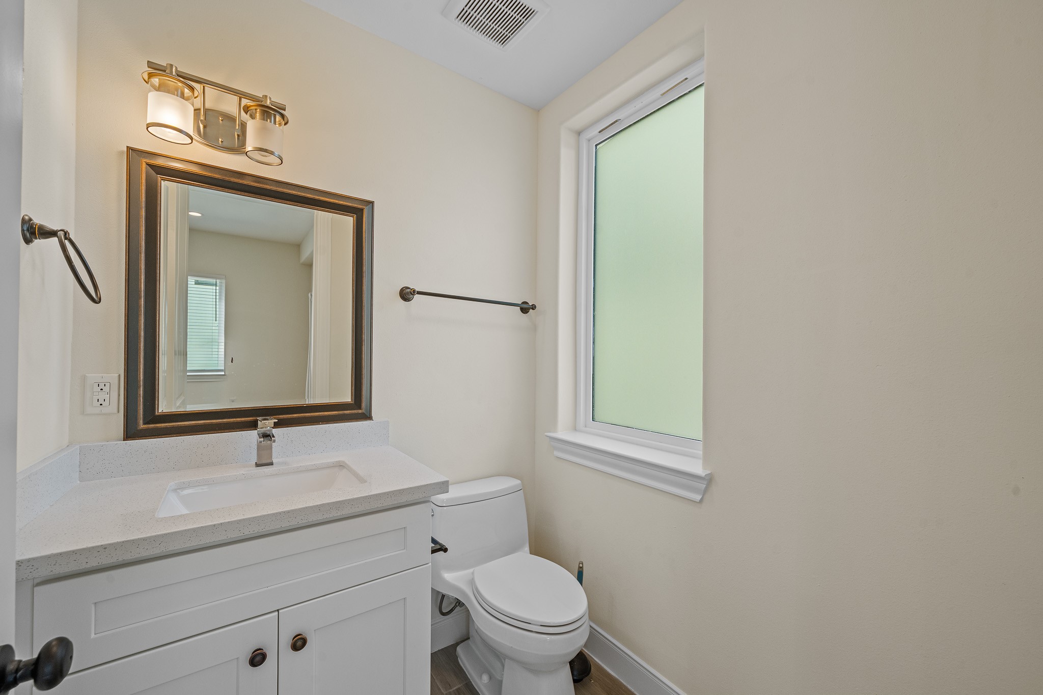 2218 Converse Street, Unit C Houston, TX 77006 - Photo 27 of 40