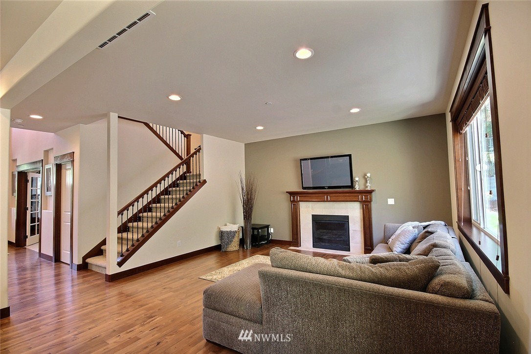 203 235th Place Southeast Bothell, WA 98021 - Photo 12 of 25