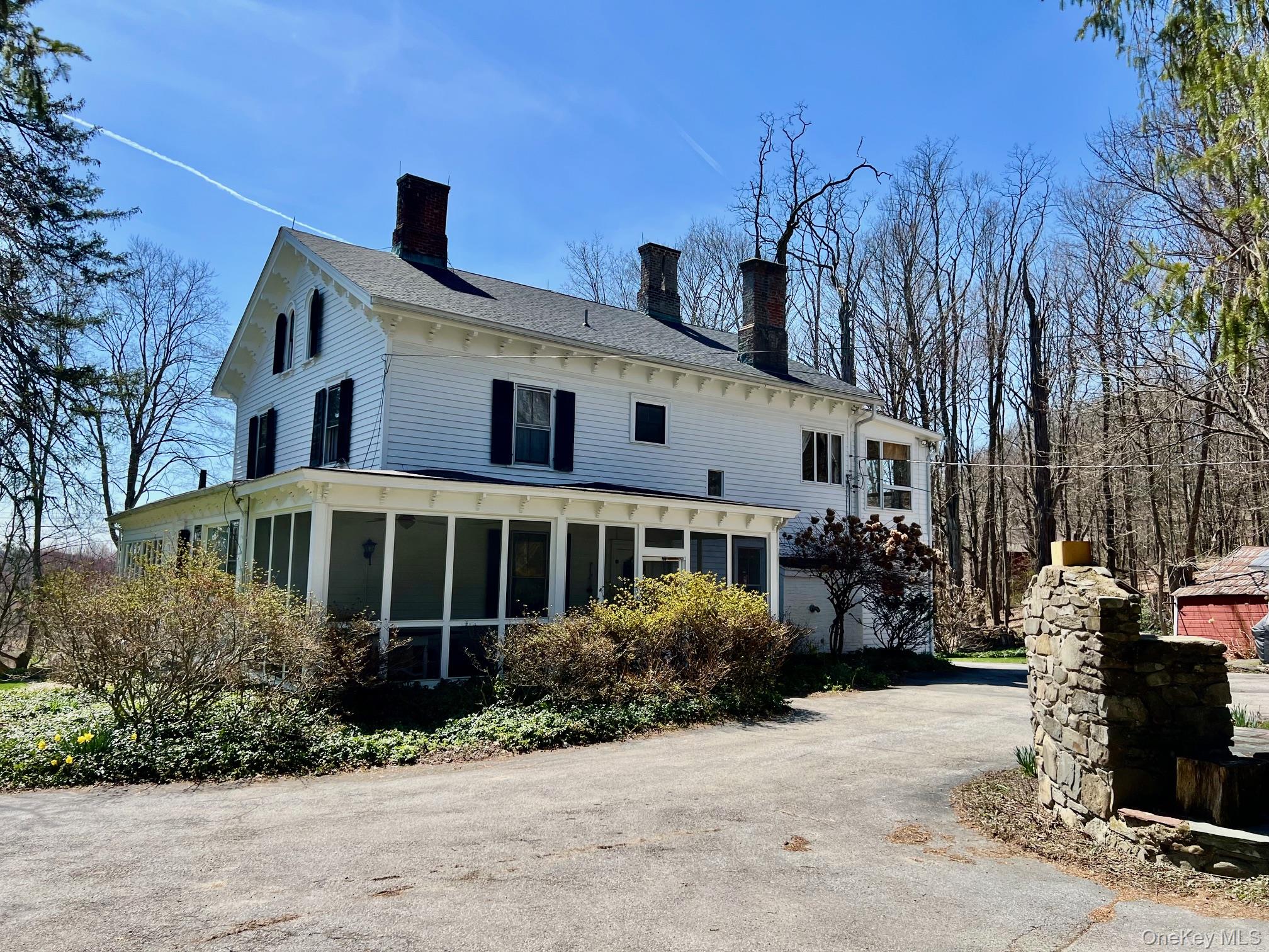 819 Van Wagner Road Poughkeepsie, NY 12601 - Photo 3 of 43