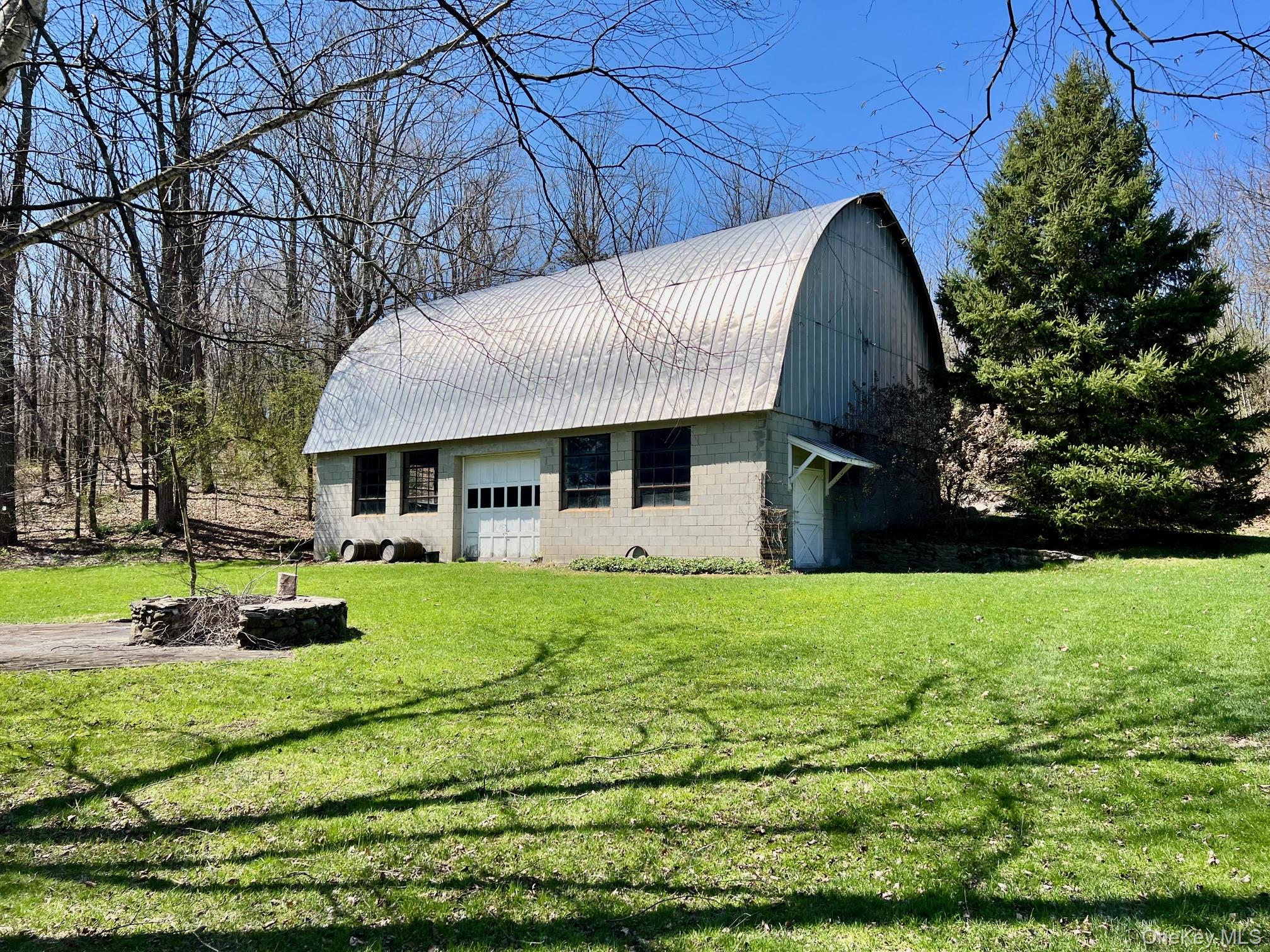 819 Van Wagner Road Poughkeepsie, NY 12601 - Photo 33 of 43