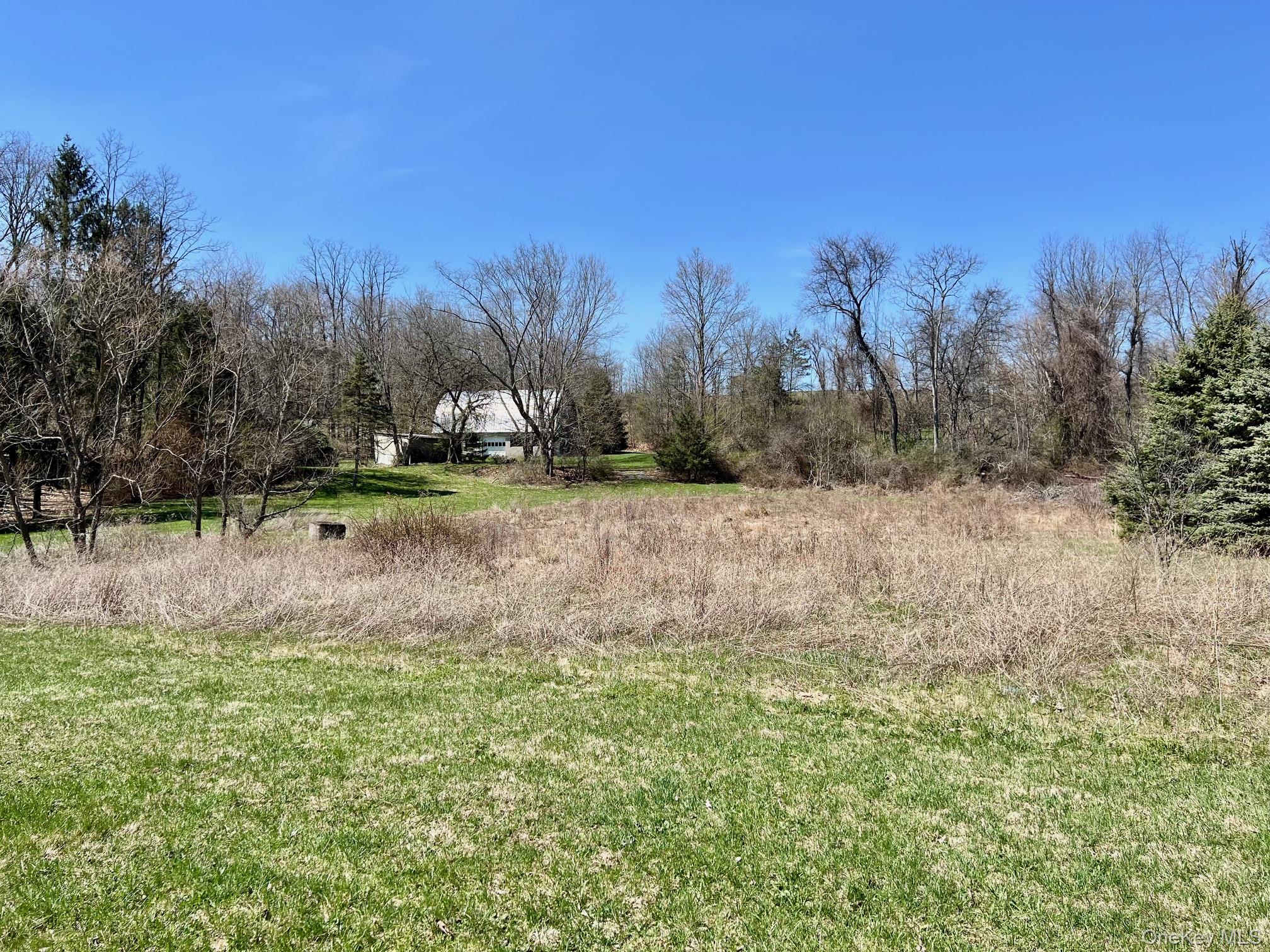 819 Van Wagner Road Poughkeepsie, NY 12601 - Photo 4 of 43