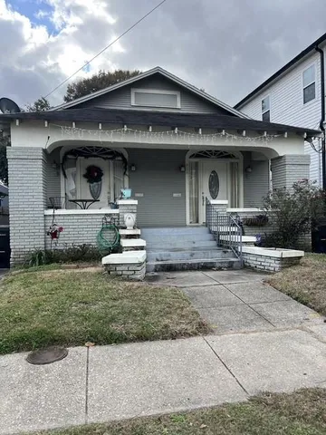 $1,600 | 828 Hidalgo Street, New Orleans, LA 70124