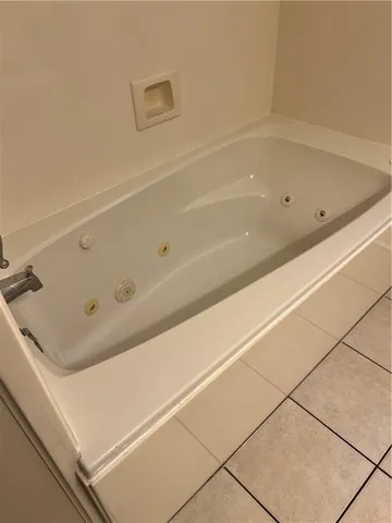 $1,600 | 828 Hidalgo Street, New Orleans, LA 70124