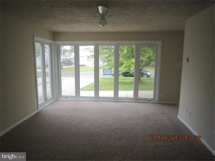 34 Paul Road Maple Shade, NJ 08052 - Photo 4 of 10