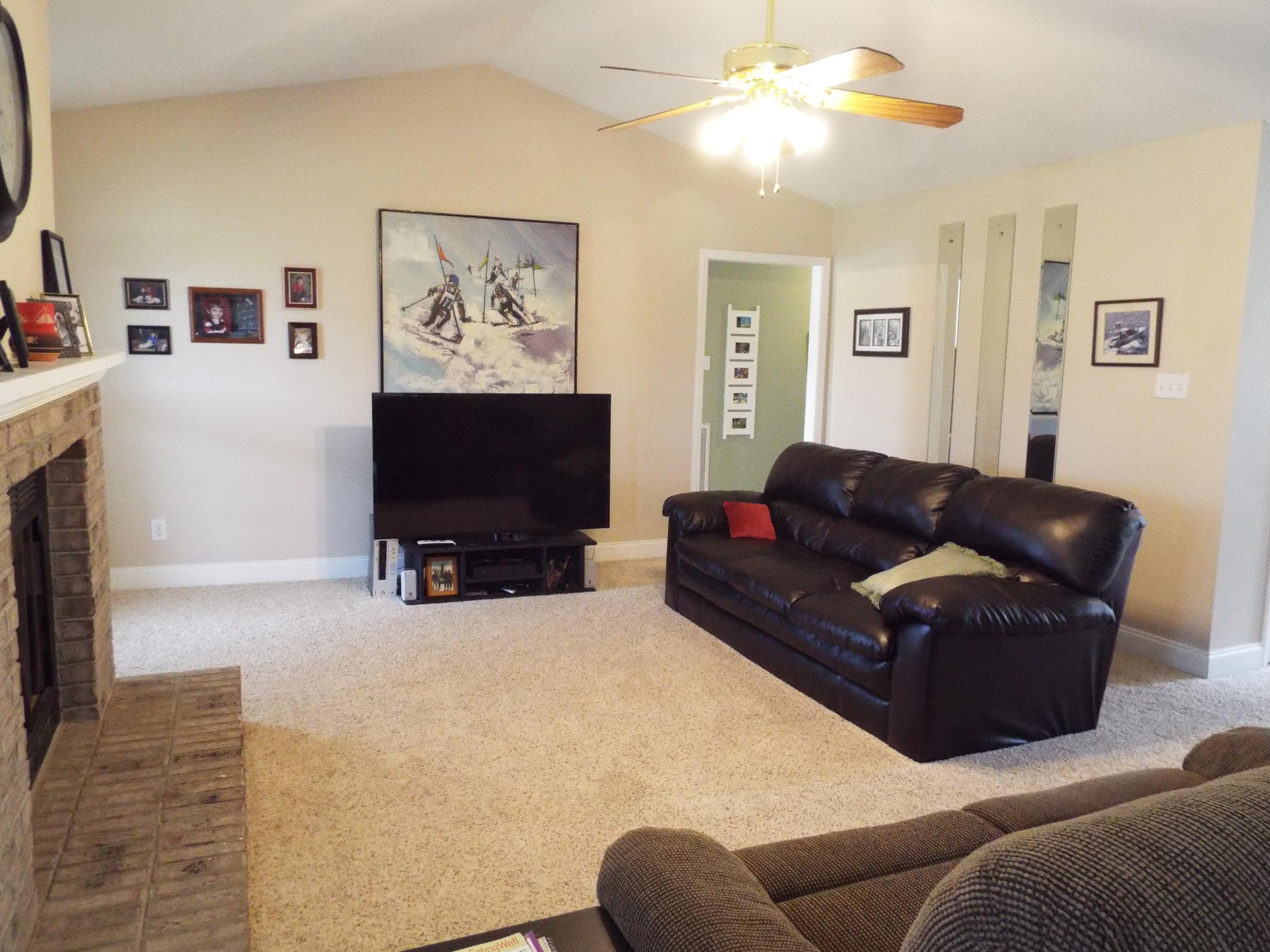 5619 J. Riley W Drive Greenback, TN 37742 - Photo 3 of 34 Large Great Room