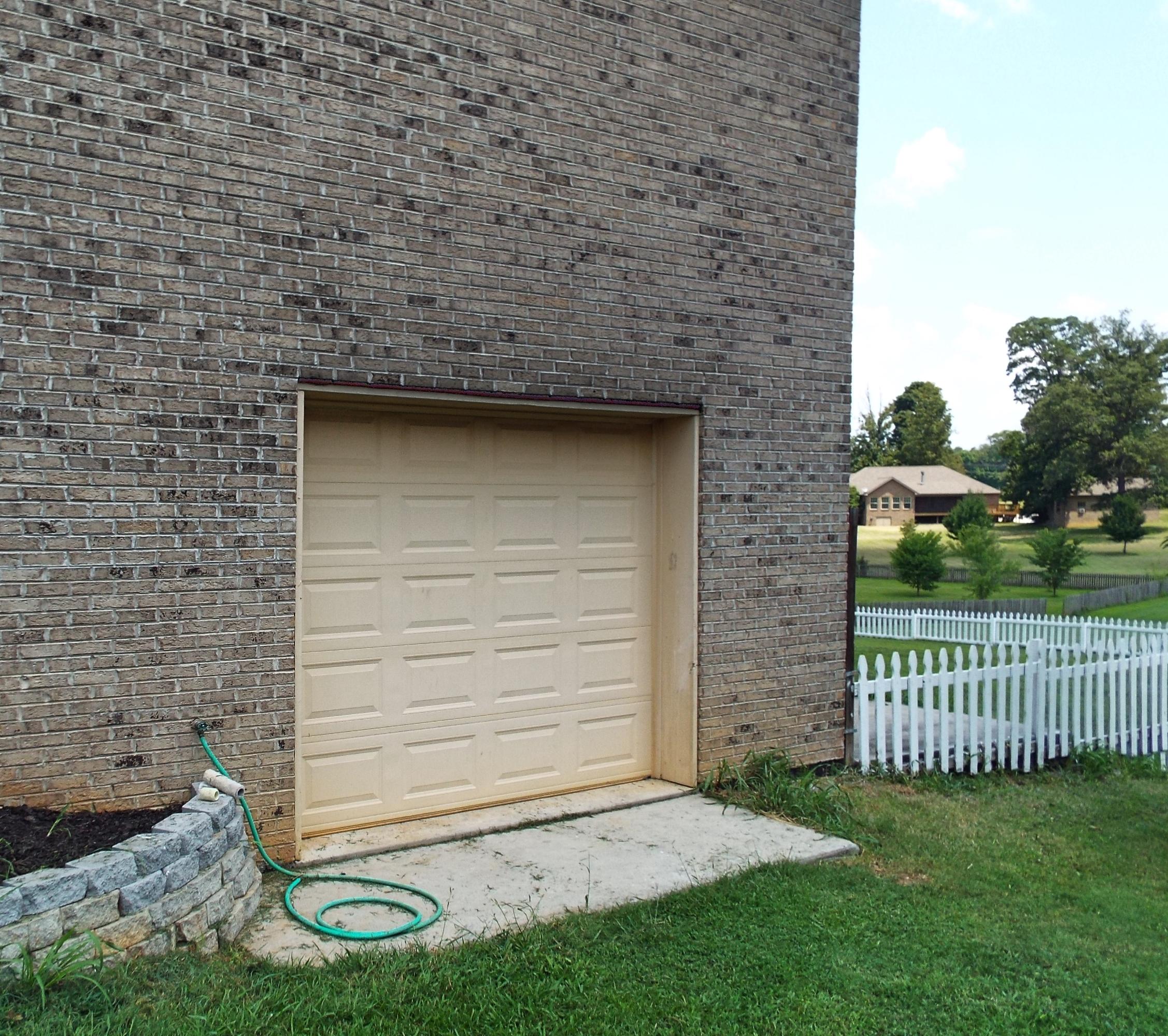 5619 J. Riley W Drive Greenback, TN 37742 - Photo 32 of 34 3rd Garage Door