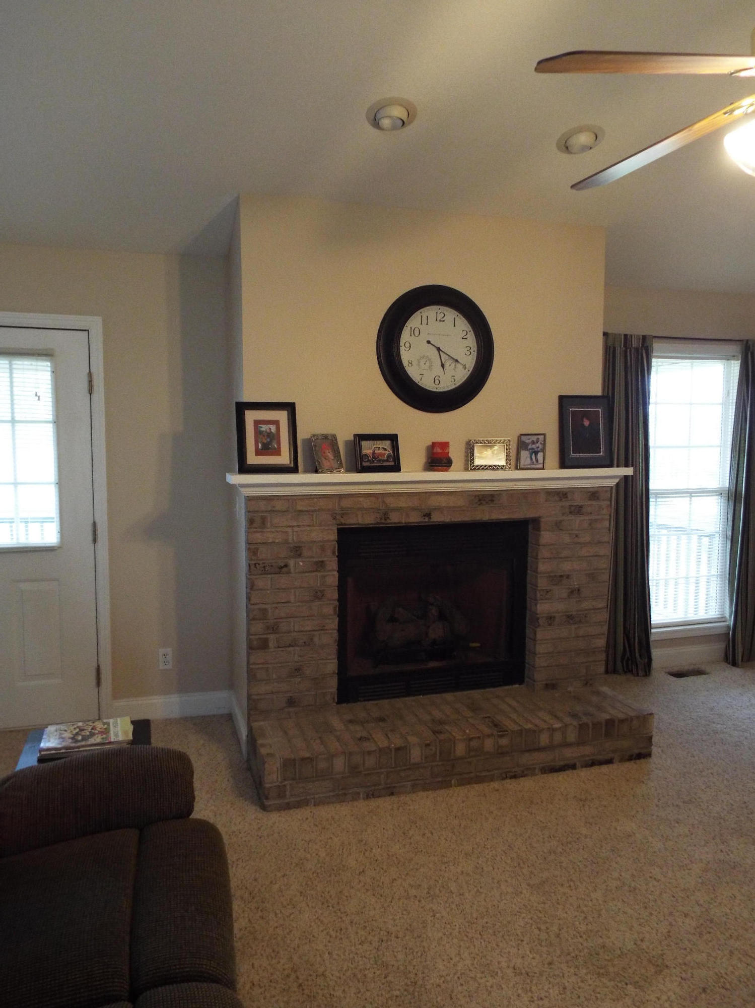 5619 J. Riley W Drive Greenback, TN 37742 - Photo 8 of 34 Gas Fireplace in GR
