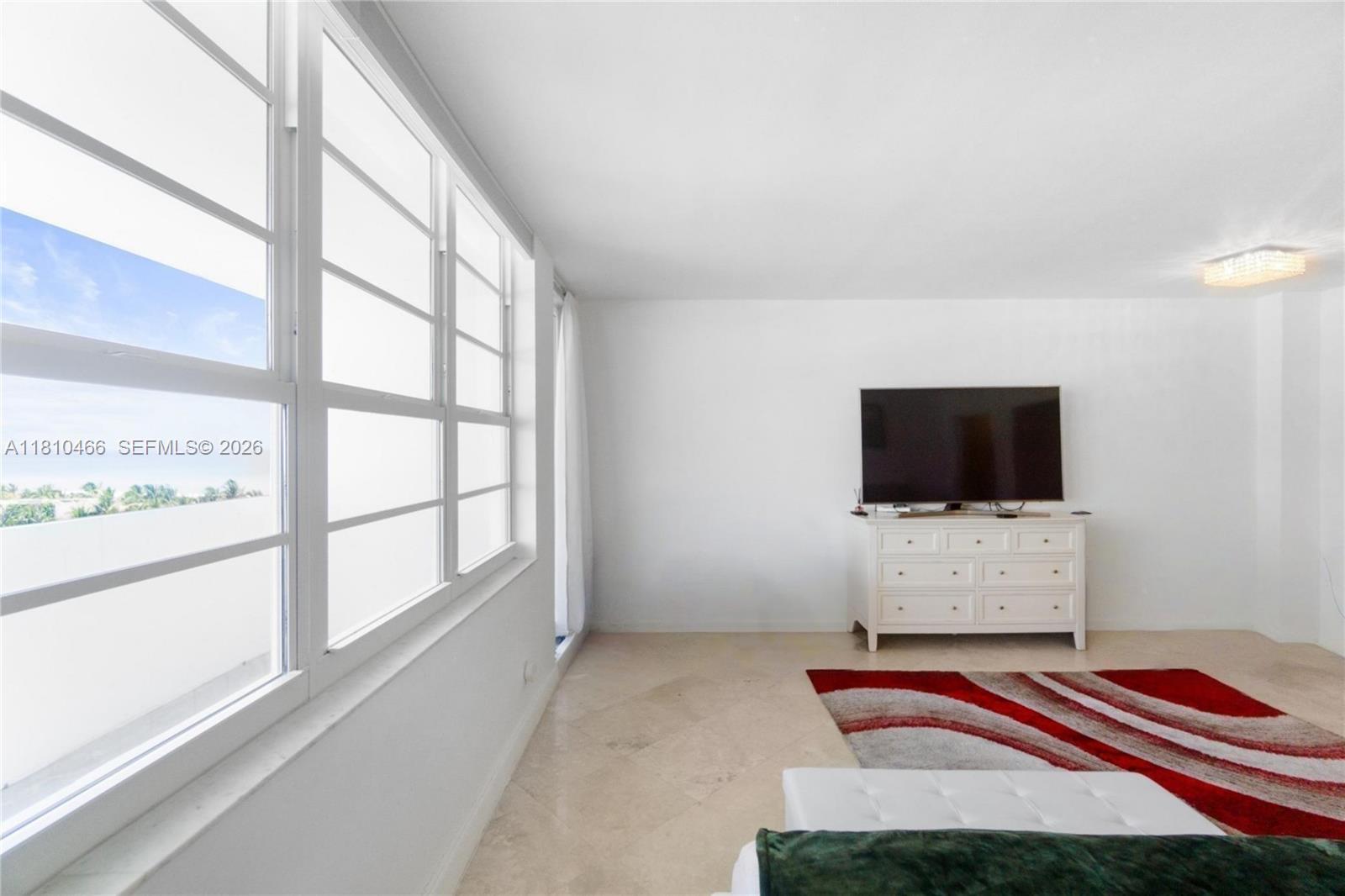 100 Lincoln Road, Unit 827 Miami Beach, FL 33139 - Photo 6 of 17