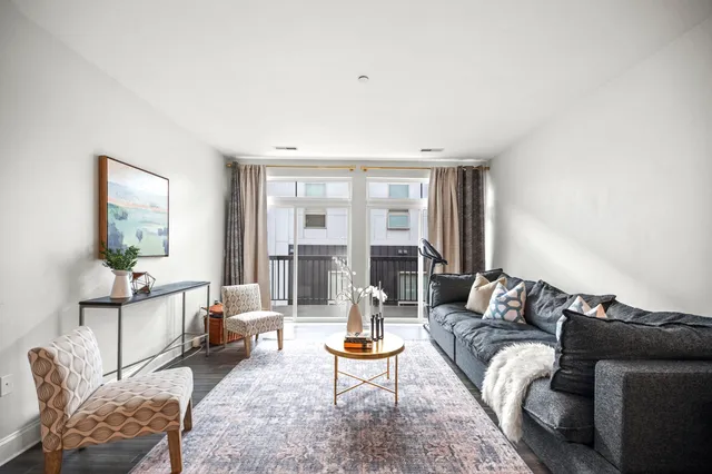 $267,500 | 1905 North Water Street, Unit 401, Milwaukee, WI 53202