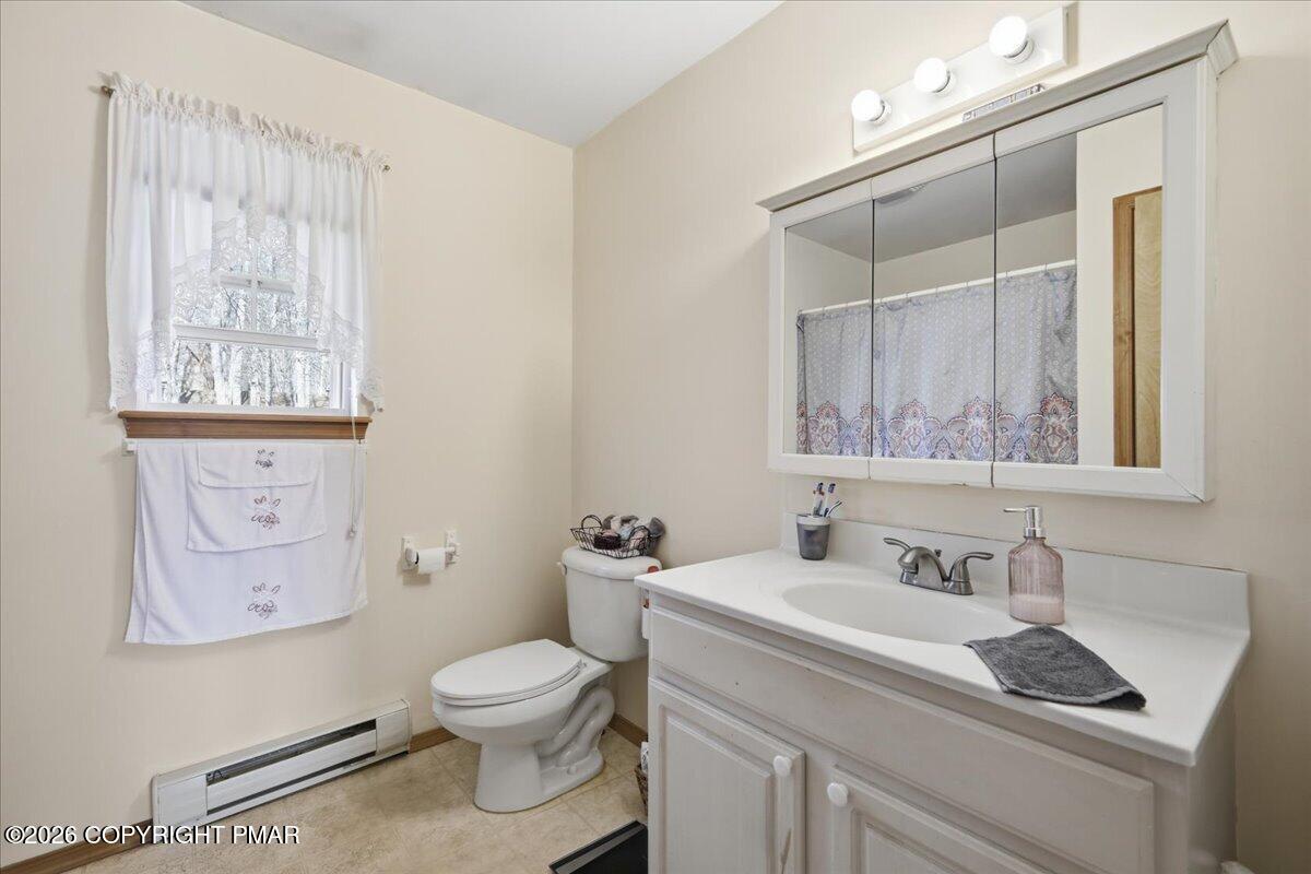 4373 Pine Ridge Drive East Bushkill, PA 18324 - Photo 26 of 33 40-Photo-40