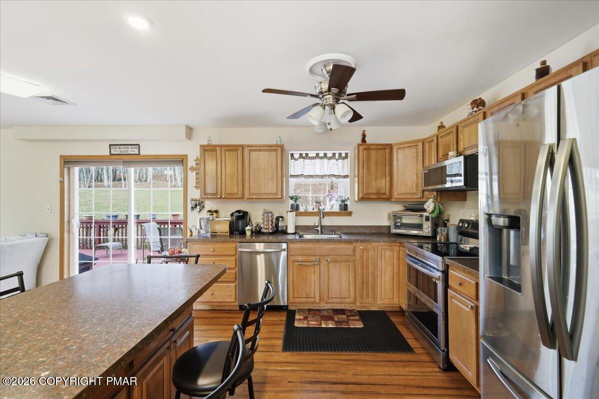 4373 Pine Ridge Drive East Bushkill, PA 18324 - Photo 6 of 33 30-Photo-30