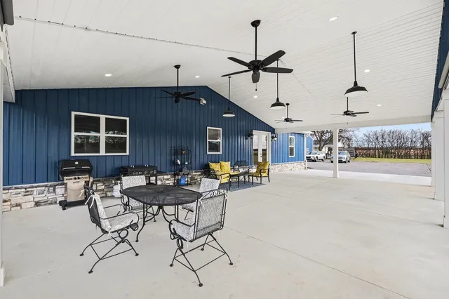 a front view of house with yard