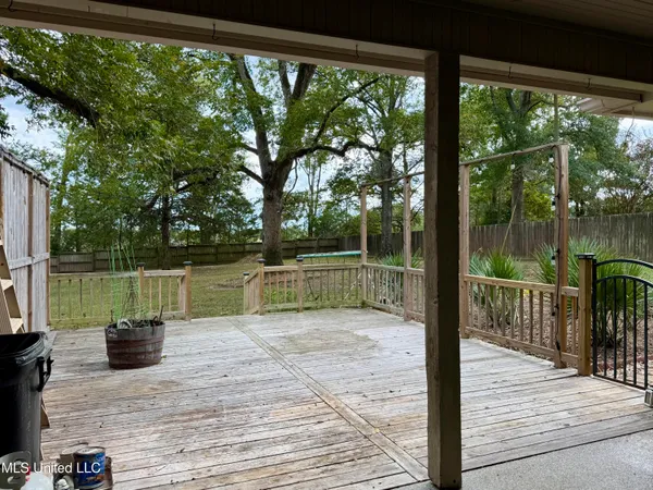 $460,000 | 101 Sandstone Drive, Brandon, MS 39047