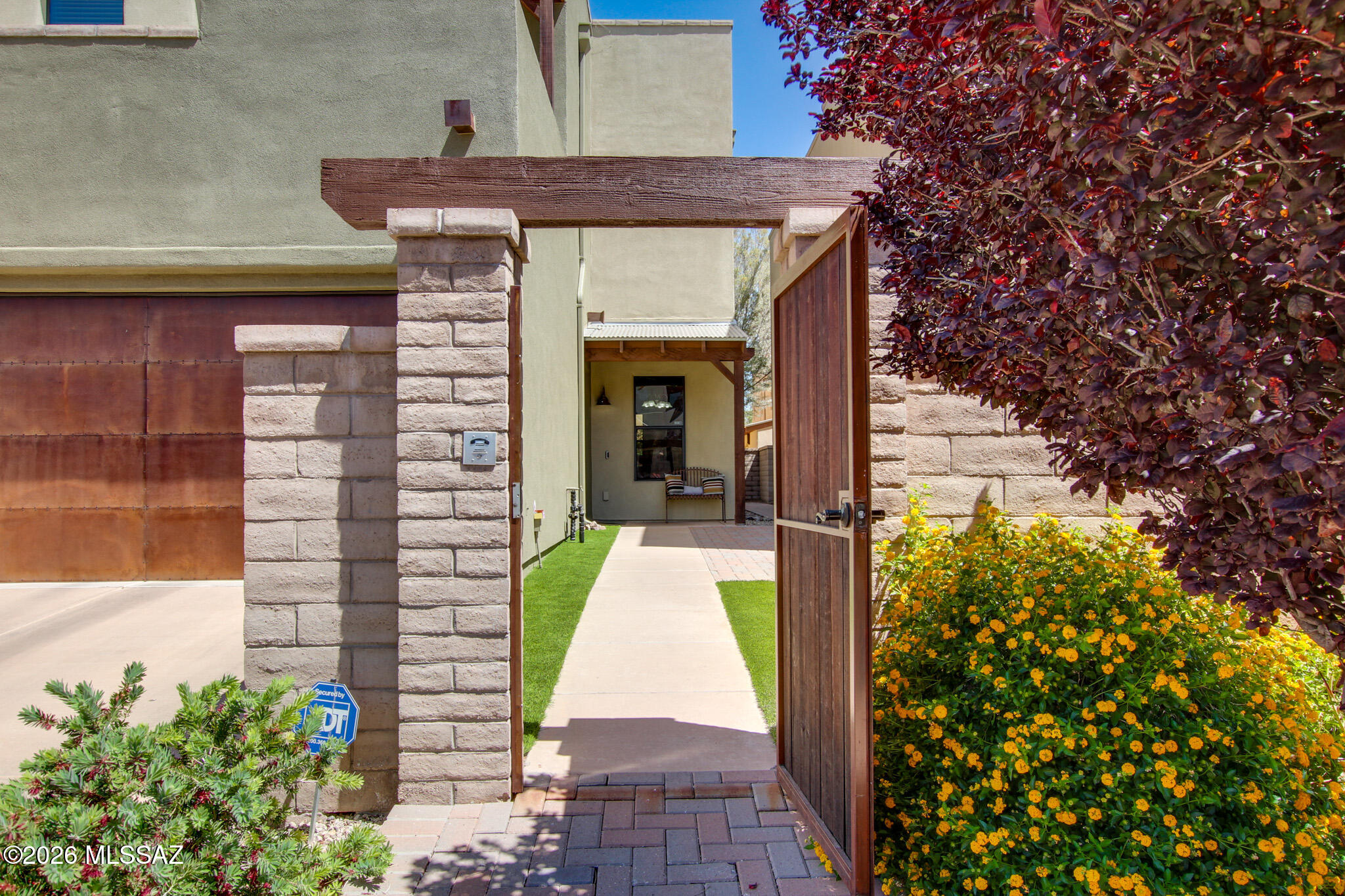 383 East Croydon Park Road Tucson, AZ 85704 - Photo 1 of 50