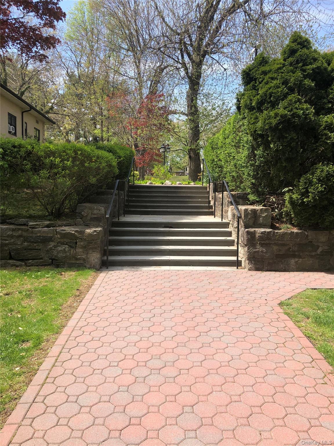 1217 California Road, Unit A23 Eastchester, NY 10709 - Photo 3 of 30