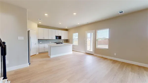 $2,200 | 2102 Dunbar Drive, Sherman, TX 75092