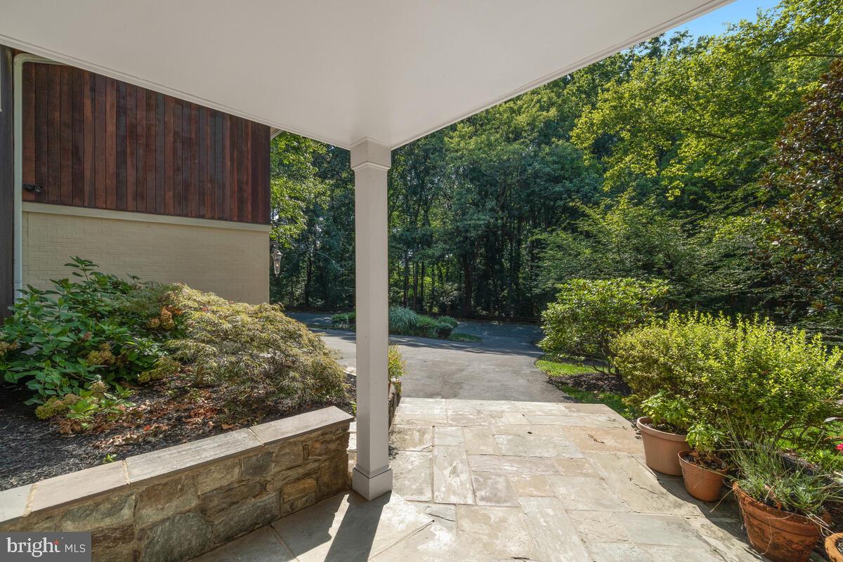 8413 Fenway Road Bethesda, MD 20817 - Photo 5 of 65 Gallery Image 5